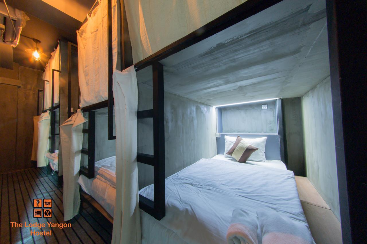 The Lodge Yangon Hostel Екстер'єр фото