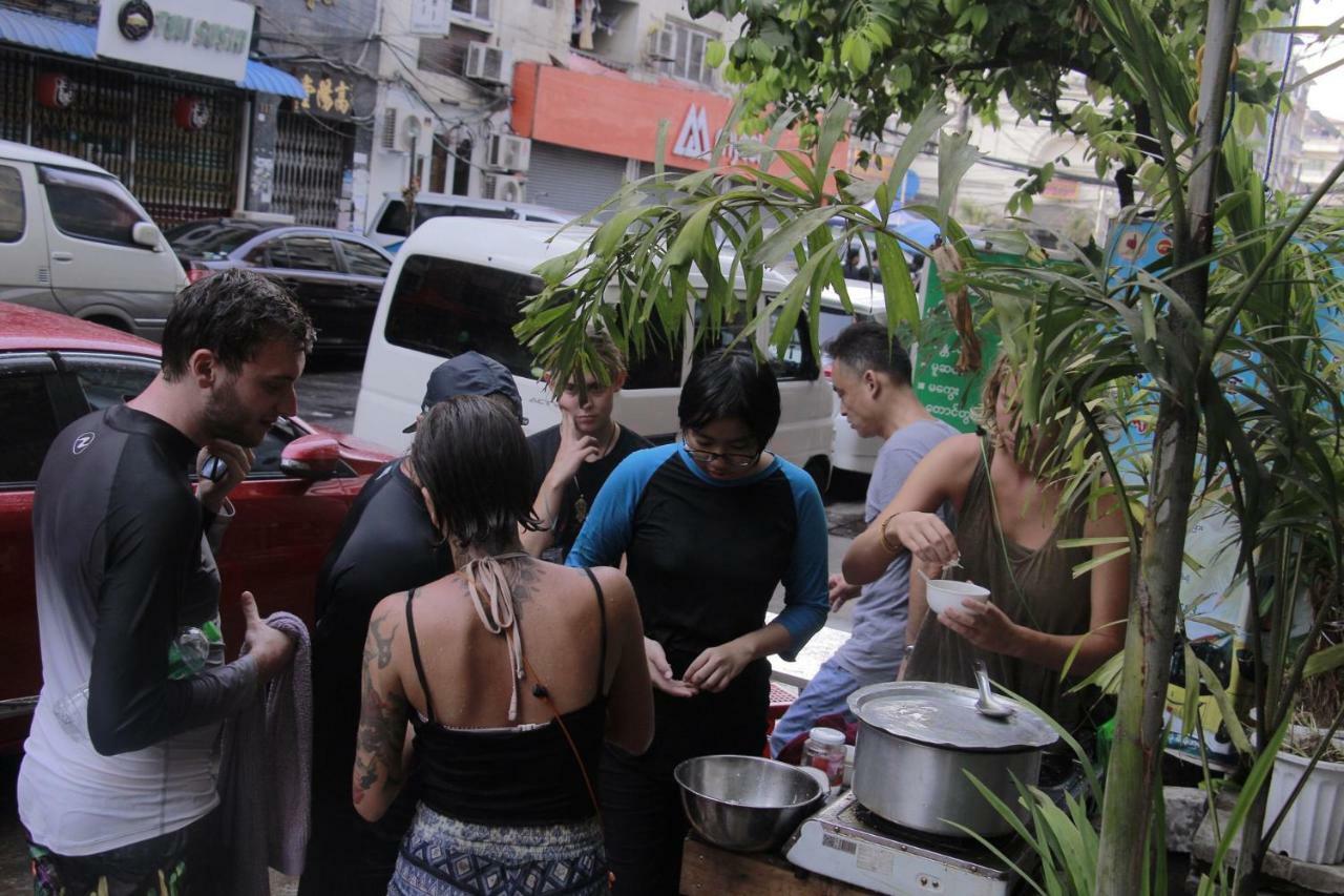 The Lodge Yangon Hostel Екстер'єр фото