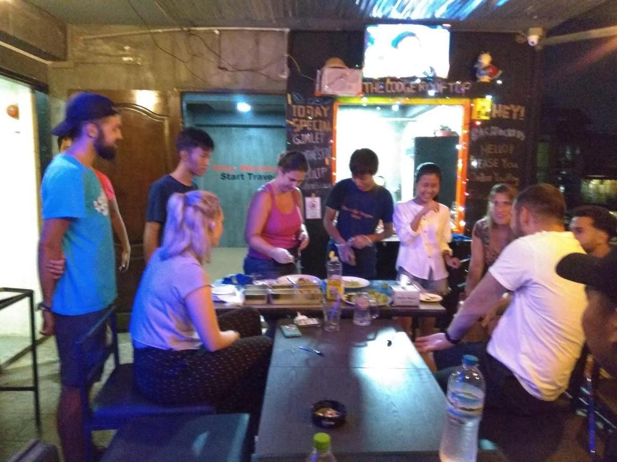 The Lodge Yangon Hostel Екстер'єр фото